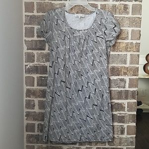 🎪❤Jones New York Black and White Leaf Dress